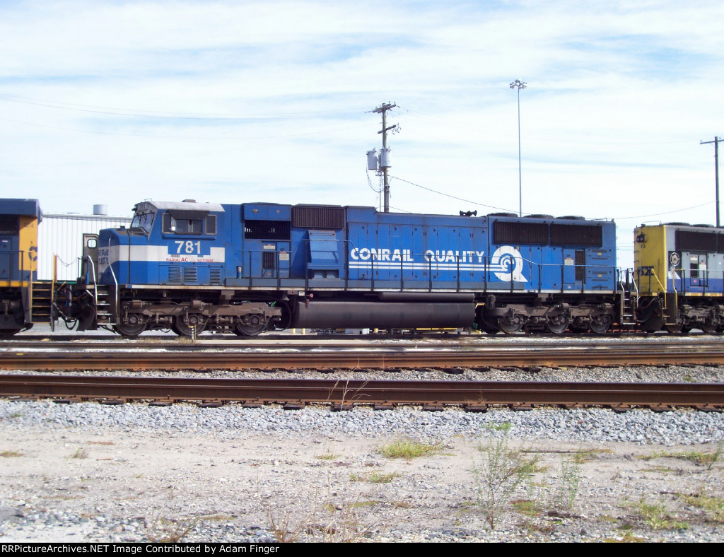 CSX 781 Ex Conrail 4136